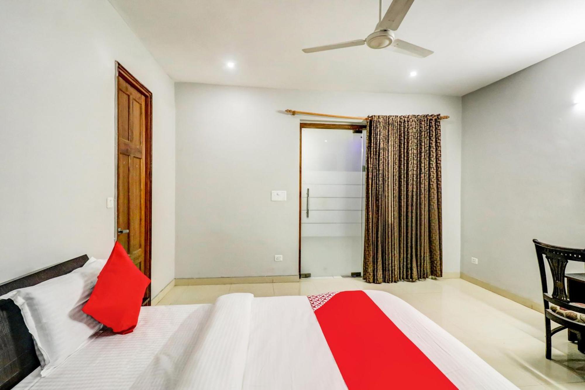 Chinhat Hotel O Tokyo מראה חיצוני תמונה