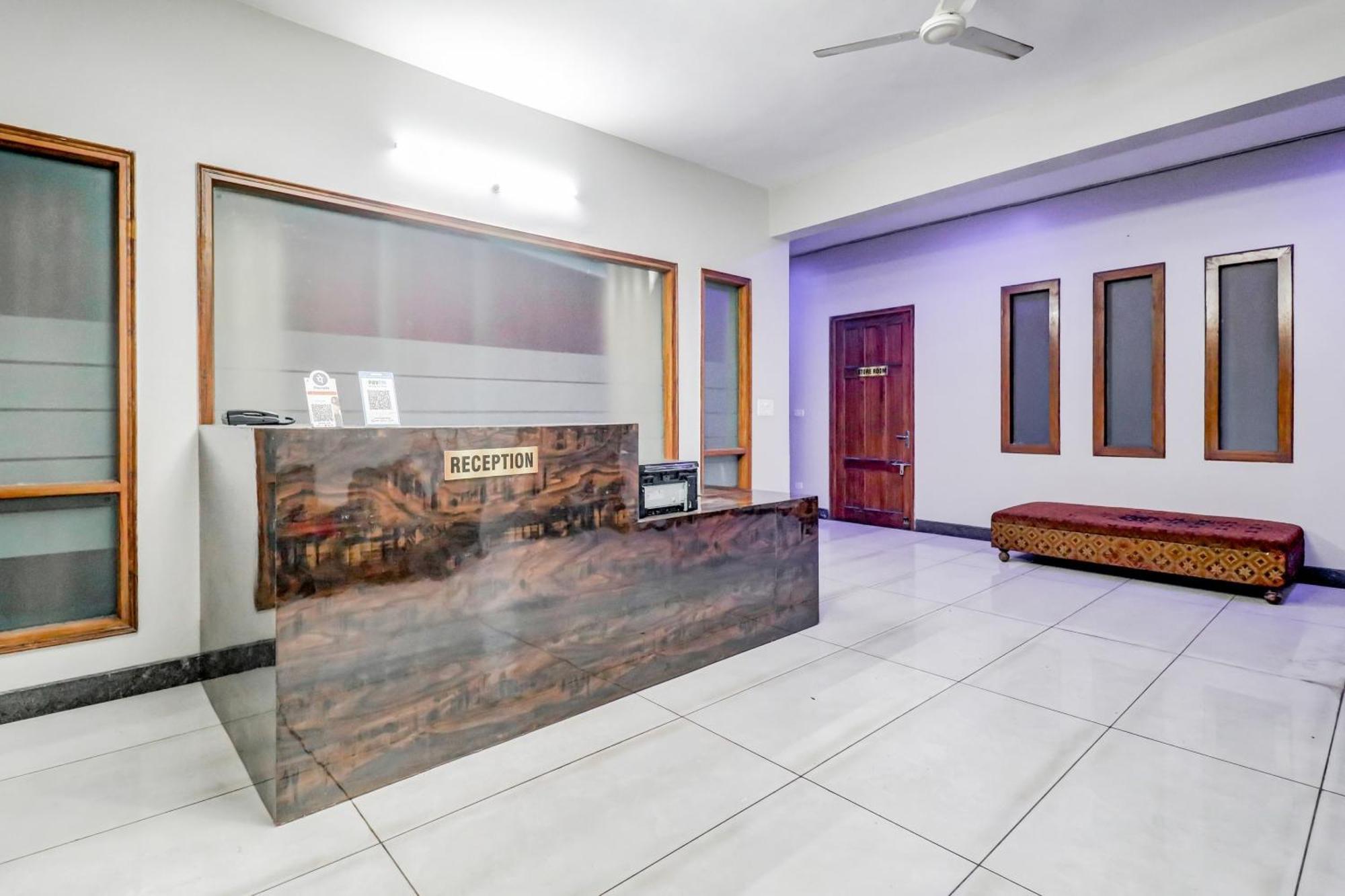 Chinhat Hotel O Tokyo מראה חיצוני תמונה